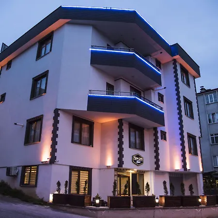 Nazar Aparthotel